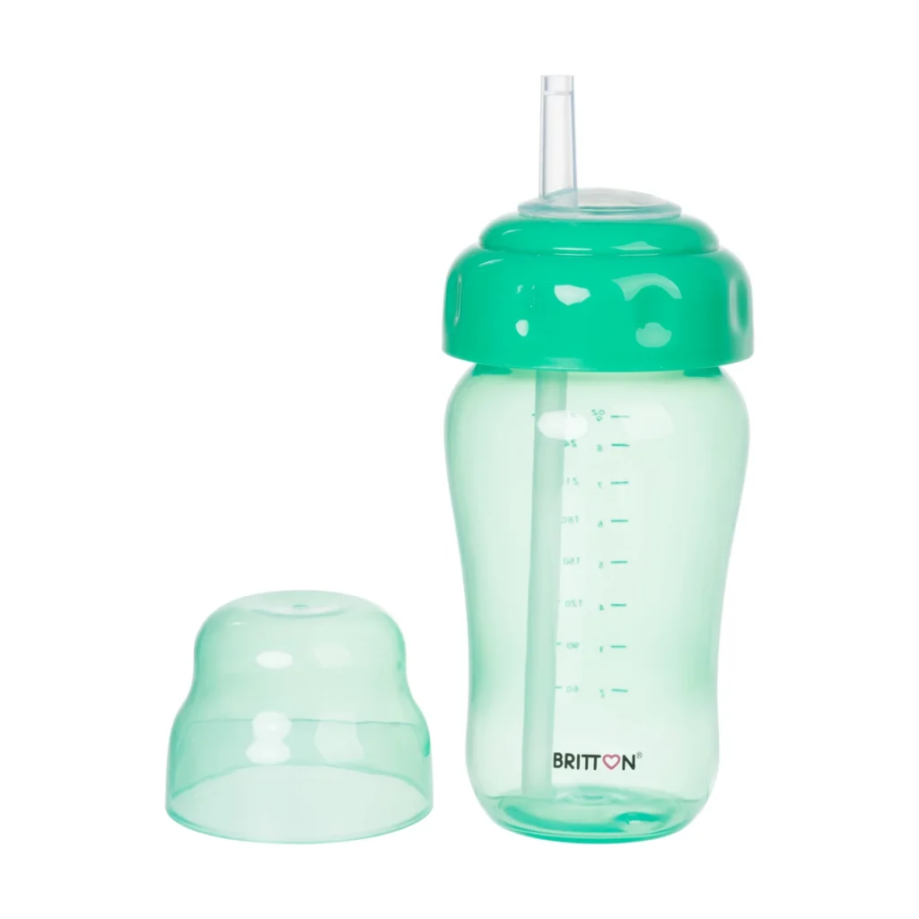 Britton 270 ml non-spill straw cup, green, straw open with separate protective cap