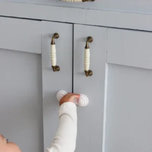 Britton - Cabinet Latch (2pcs/set)